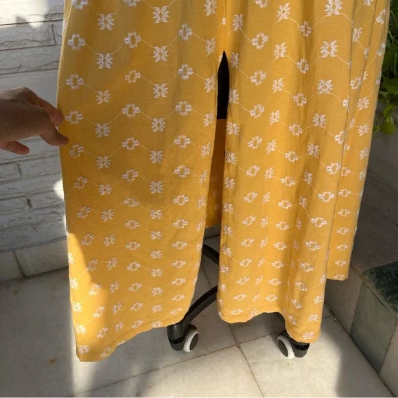 SOLD ❌ NWOT Yellow Plunge Halter Neck, Backless Dress with middle split - Picture 7 of 9